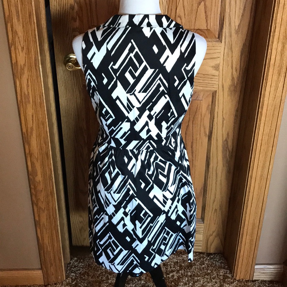 DR Collection Dress - Picture 2 of 4